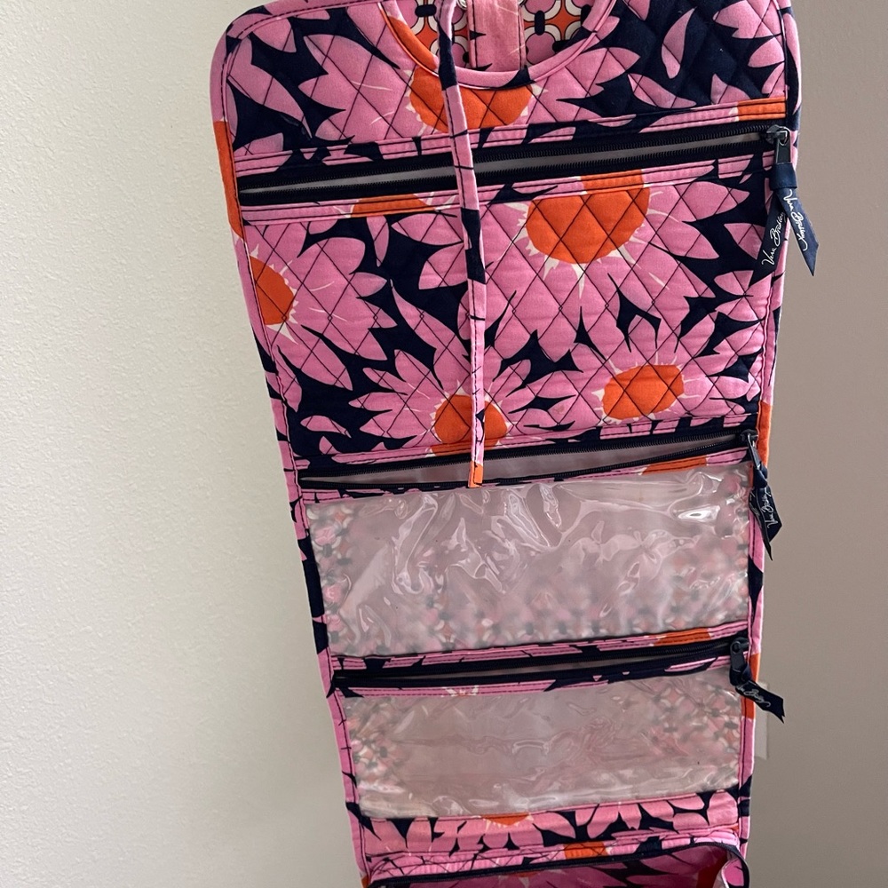 Vera Bradley Loves Me Daisy Hanging Cosmetic Makeup Organizer, retired print